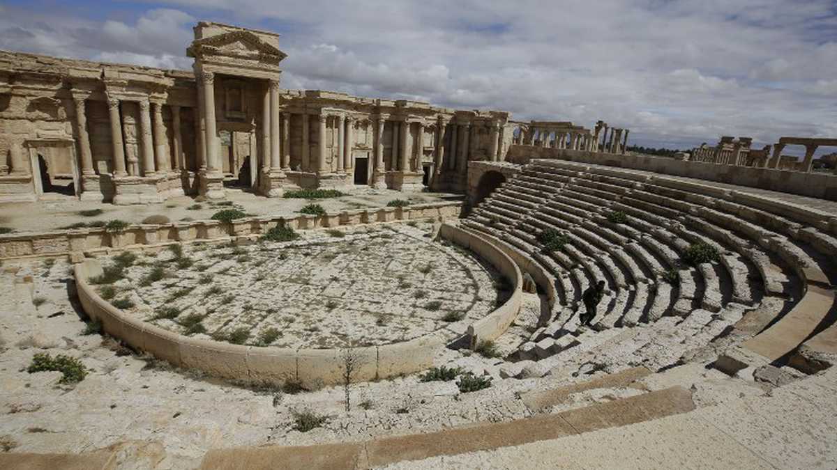 Entre los monumentos más emblemáticos de la ciudad están el templo de Ba’al, el ágora y el teatro. Fuera del perímetro de la ciudad aún se pueden ver las ruinas del imponente acueducto romano. Foto: AFP