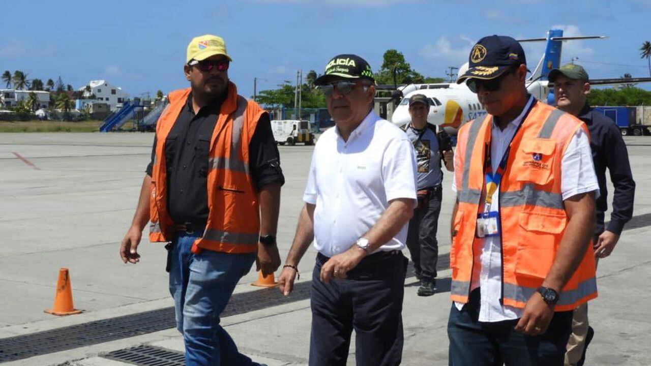 Ministro de Transporte Guillermo Reyes llegó a San Andrés; esto hará