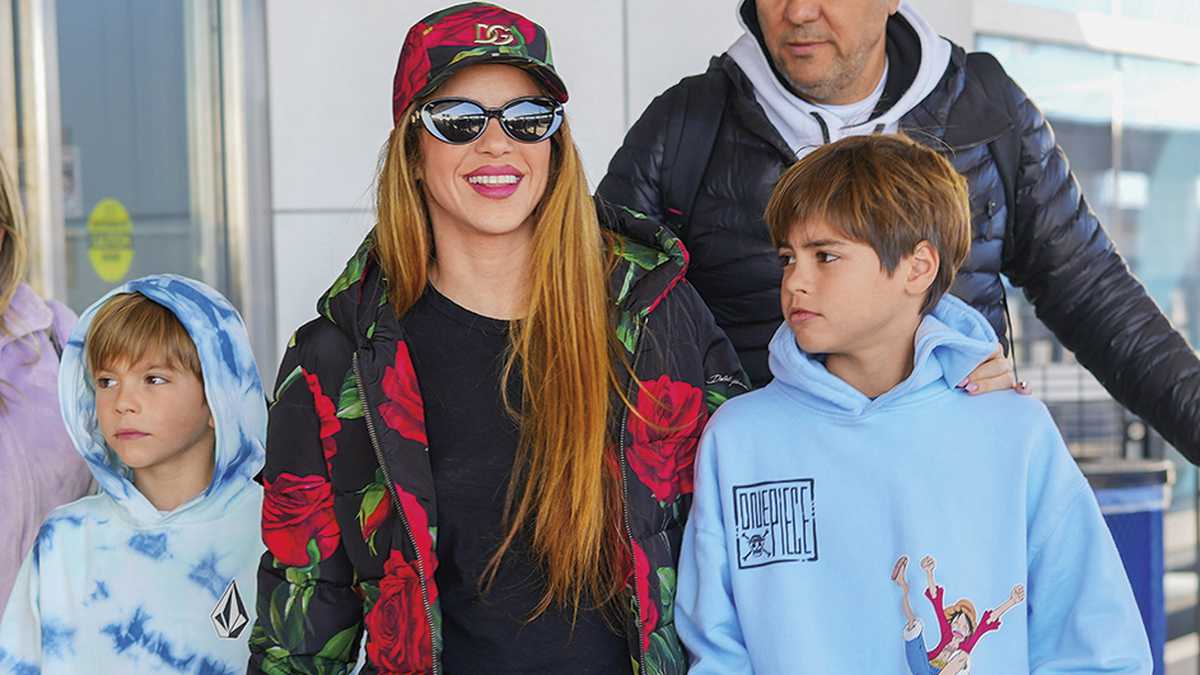 Shakira comenzó una nueva vida con sus hijos Sasha y Milan en Miami desde comienzos de abril de este año. Piqué tiene derecho a compartir con los pequeños en vacaciones.