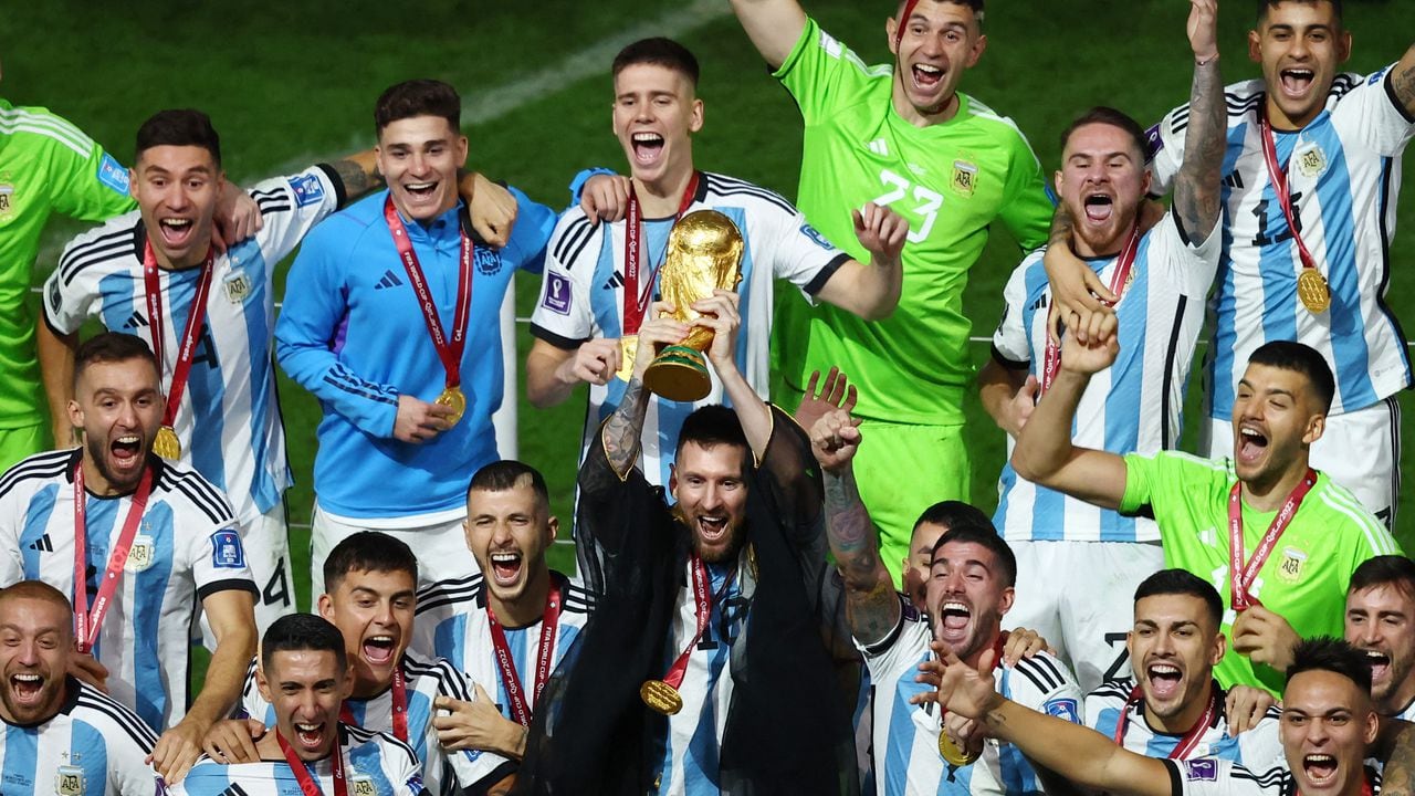 Figura de la selección Argentina, en graves problemas con su equipo escaparse a su país sin autorización