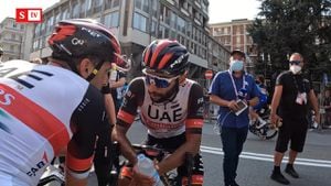 La etapa 13 del Giro de Italia terminó en una tensa situación entre los dos corredores del UAE Team Emirates