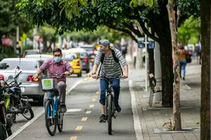 El proyecto de grado de dos estudiantes de la Universidad Eafit se convirtió en un exitoso programa de préstamos gratuitos de bicis.