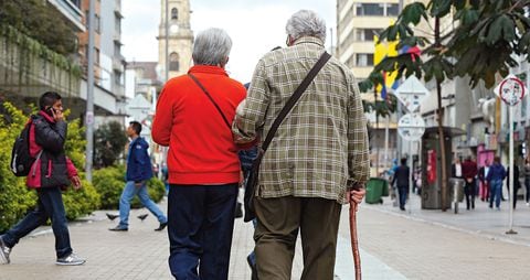    La proporción de personas  mayores de 60 años respecto al resto de la población pasará del 9 por ciento en 2005 al 31 por ciento en 2060. 