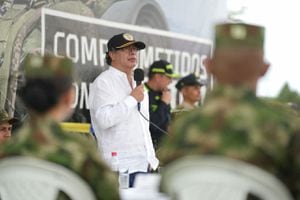 El presidente Gustavo Petro se dirigió a los soldados y policías desde Arauca