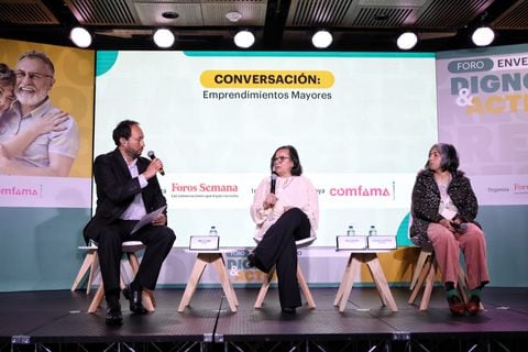 Ariel Soto, editor de Foros Semana;  Claudia Asmar, líder de Tiflo Toys; y Dora Celina Betancourt, emprendedora y líder de Oro Vital.