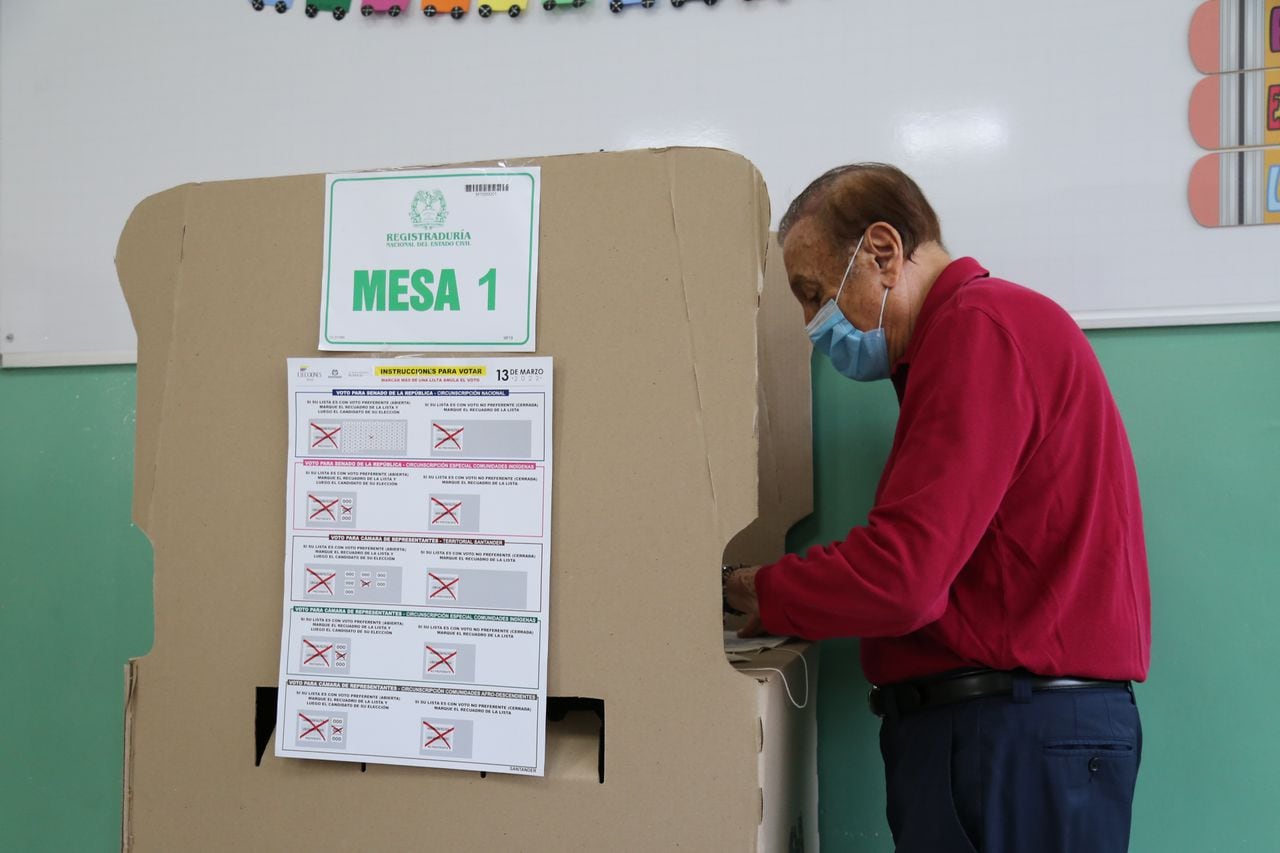 Rodolfo Hernández vota
