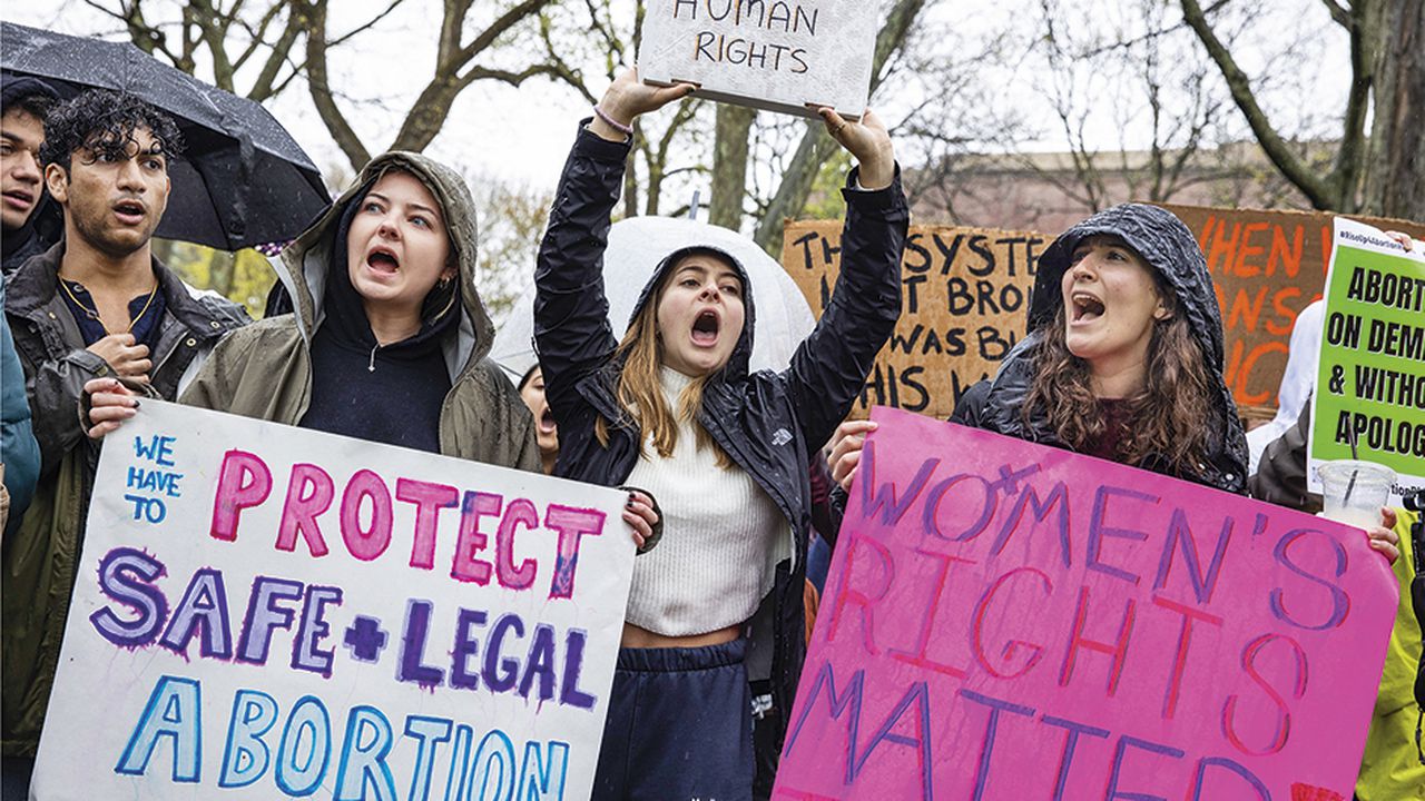  El país está polarizado desde que se filtró el documento de la Corte Suprema, que aboliría el derecho al aborto.