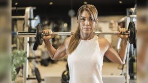 El aumento en el consumo de proteínas y grasas buenas, son algunas de las recomendaciones de los expertos para ganar masa muscular. Foto: Getty Images.