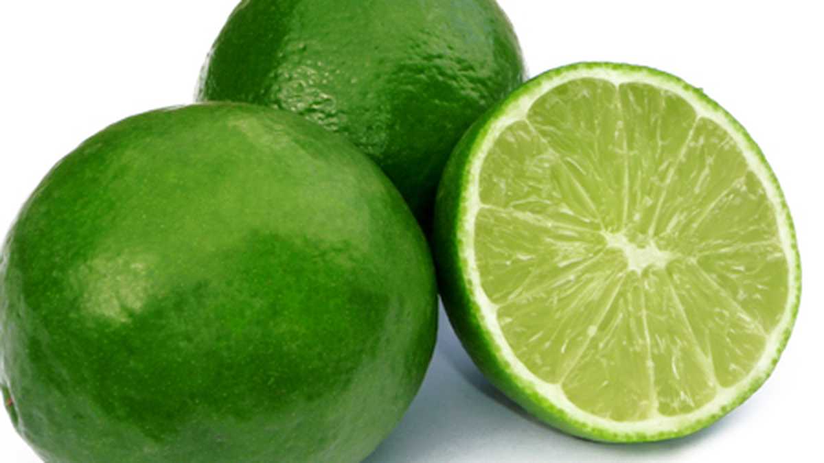 Los limones son ricos en flavonoides, compuestos que ayudan a mejorar la salud y combatir enfermedades. 