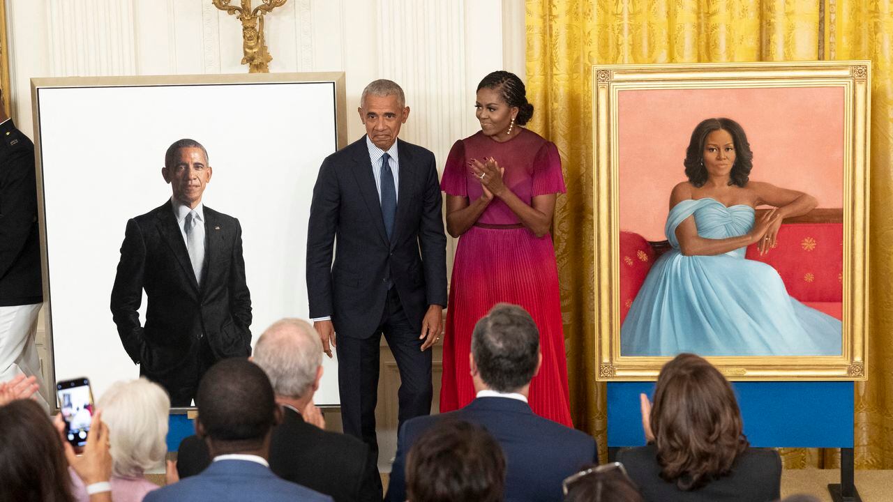Barack Obama y Michelle Obama develaron sus retratos en la Casa Blanca.