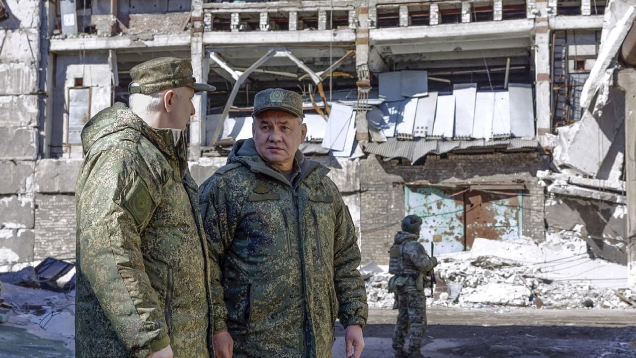 Serguéi Shoigú visitó al ejército ruso en Ucrania