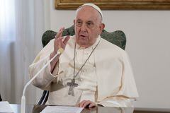 El Papa Francisco recita el Ángelus en el Vaticano, 3 de diciembre de 2023.