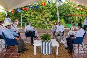 Los Jefes de Estado de Colombia, Chile y Perú, y el Secretario de Hacienda de México, al comenzar este miércoles en Bahía Málaga, en Buenaventura, la XVI Cumbre de la Alianza del Pacífico.
