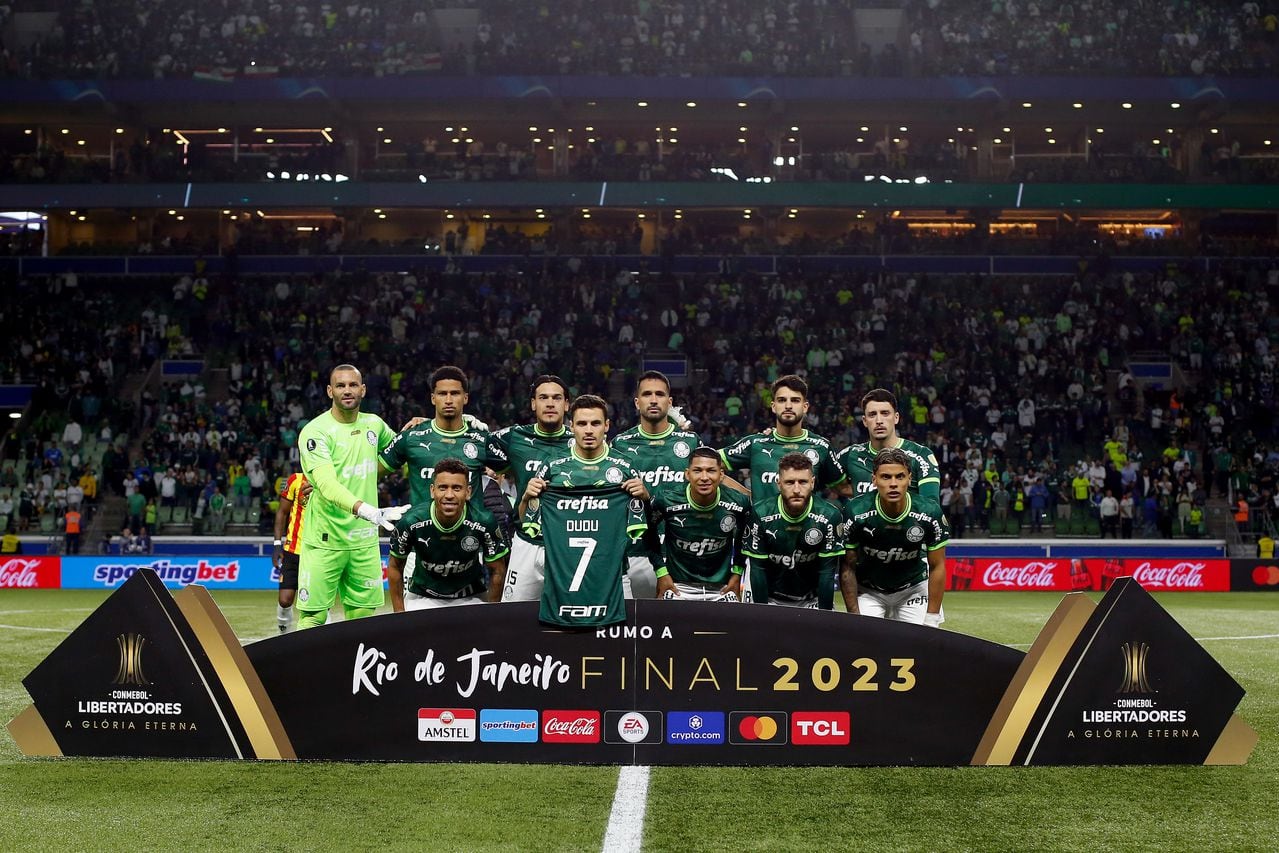 Palmeiras homenajeando al 'Dudu'