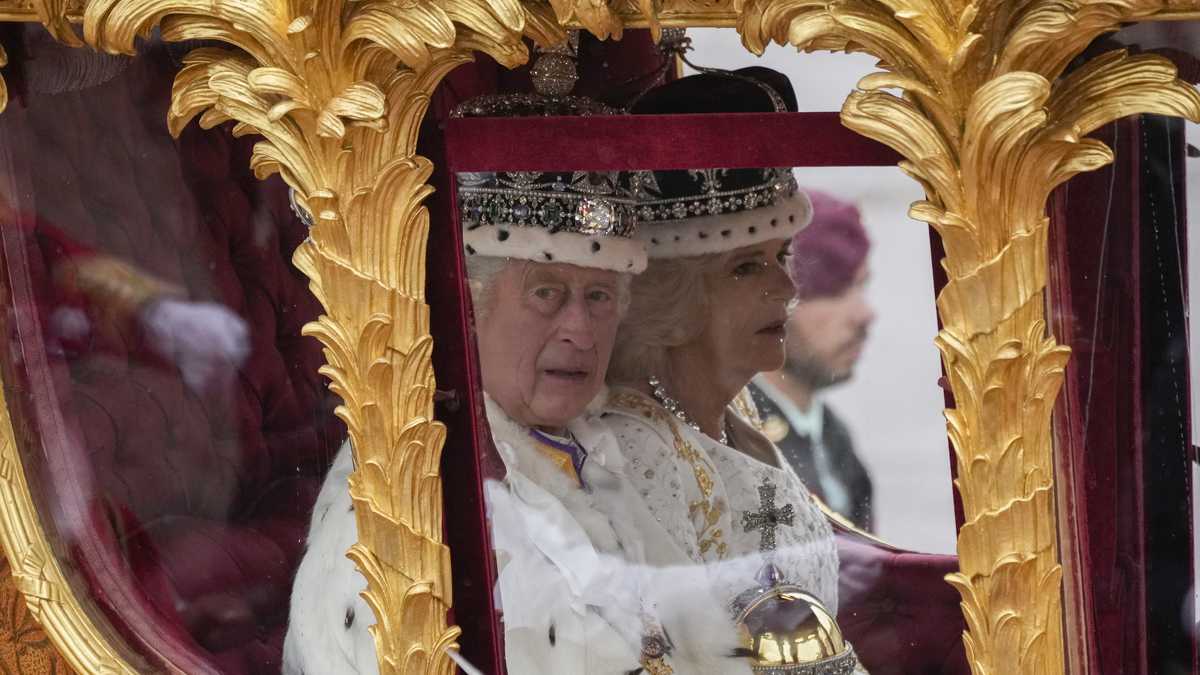 Carlos III y Camila Parker en la coronación