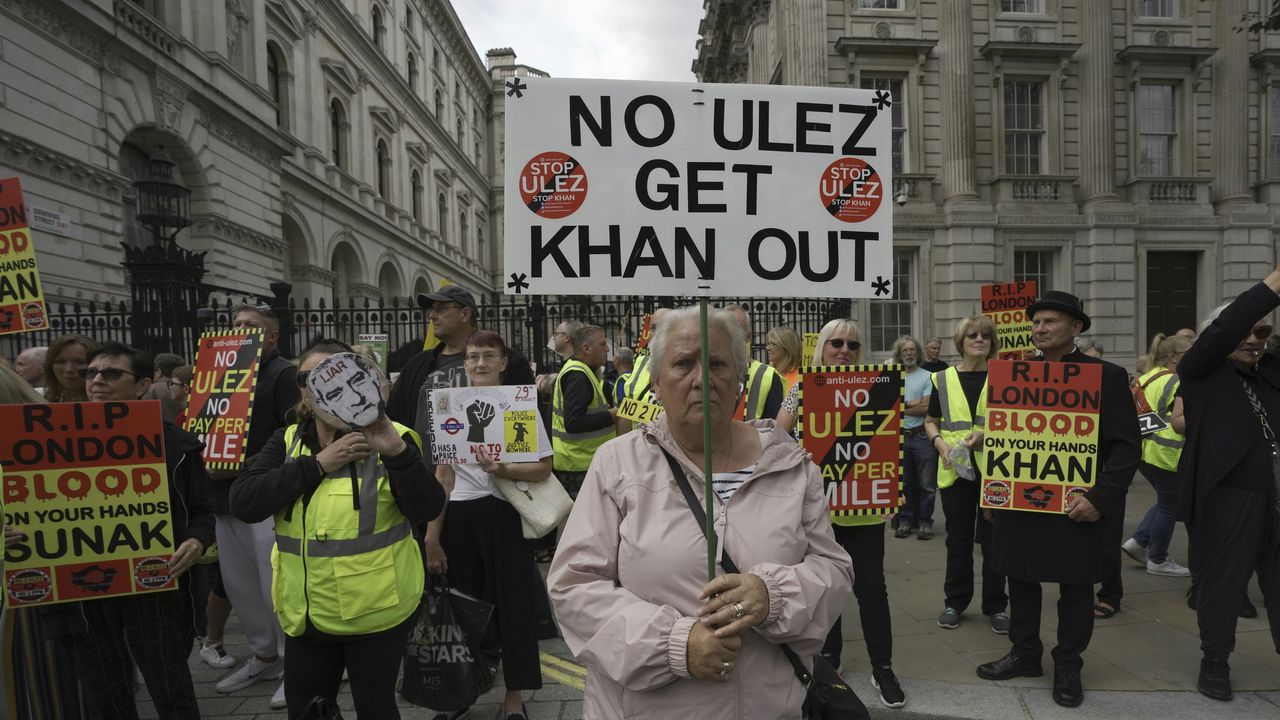 Plan de Londres de imponer multas a conductores de vehículos contaminantes desata protestas