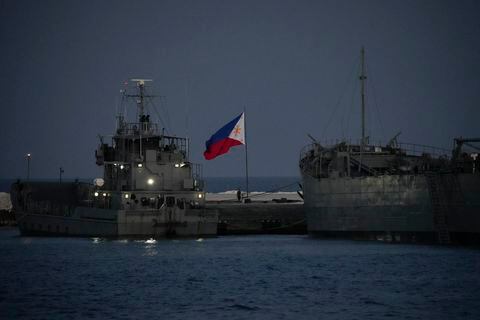 Armada filipina en la isla de Thitu