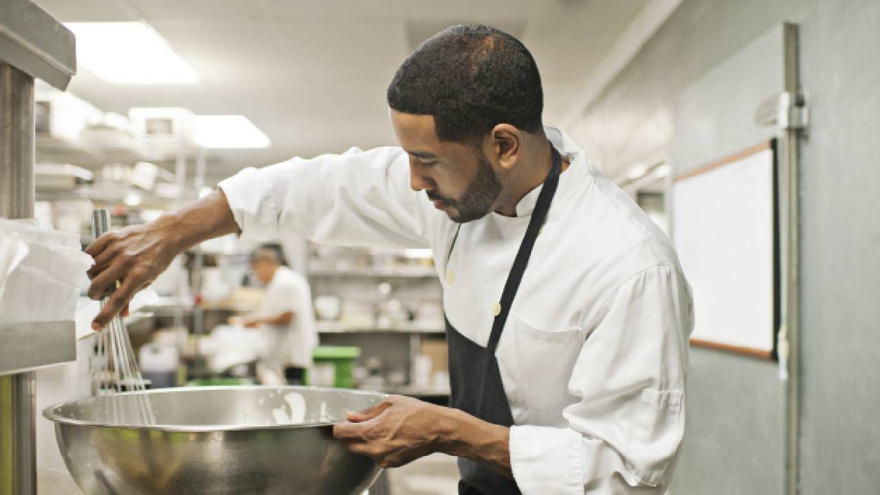 Los chefs en Australia pueden ganar 39 dólares por hora.