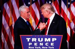 El presidente electo de Estado Unidos, Donald Trump; y el vicepresidente electo, Mike Pence.