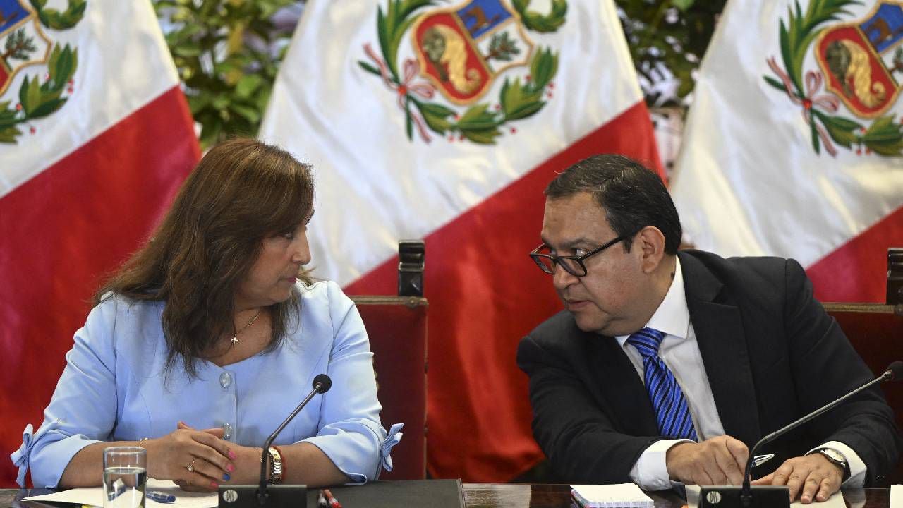 Conferencia de prensa de la presidenta peruana, Dina Boluarte, en el Palacio Presidencial en Lima.