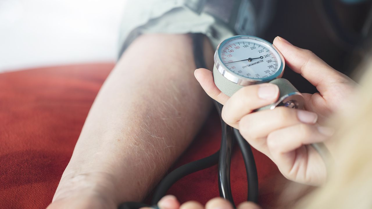 Estas son las tres formas de regular la presión arterial alta sin necesidad  de medicamentos