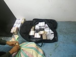 Dinero recuperado tras robo en bando de La Guajira