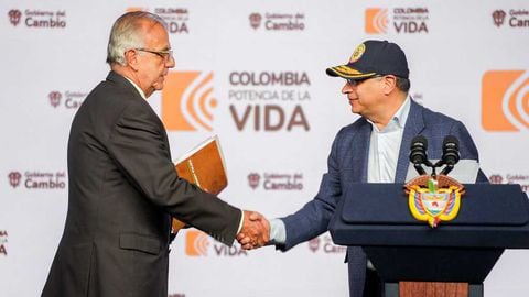 Iván Velásquez ministro de Defensa y el presidente Gustavo Petro