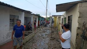 Así se ven algunas de las calles de las zonas afectadas por un vendaval en Soledad.