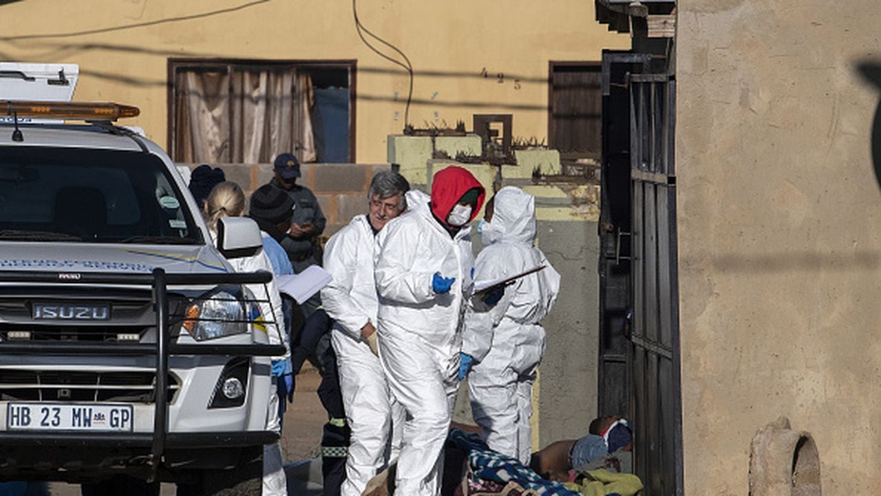 14 personas fallecieron en el tiroteo de Soweto, en Sudáfrica.