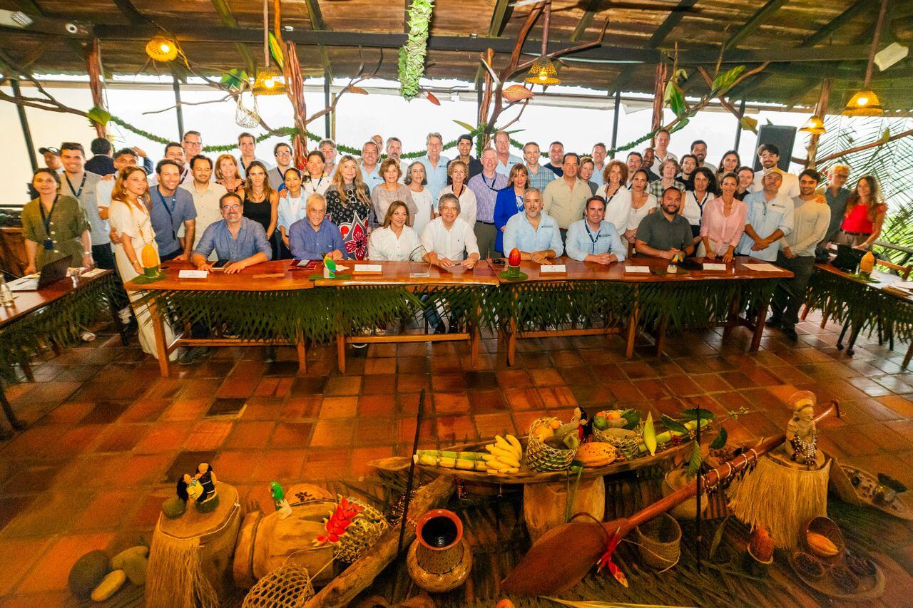 La iniciativa Concordia por la Amazonia, liderada por el expresidente Ivan Duque, inició por lo alto. Durante este fin de semana en la Amazonia Ecuatoriana Duque y el CEO de Concordia Matthew Swift reunirán a las principales mentes de la conservación hemisférica.