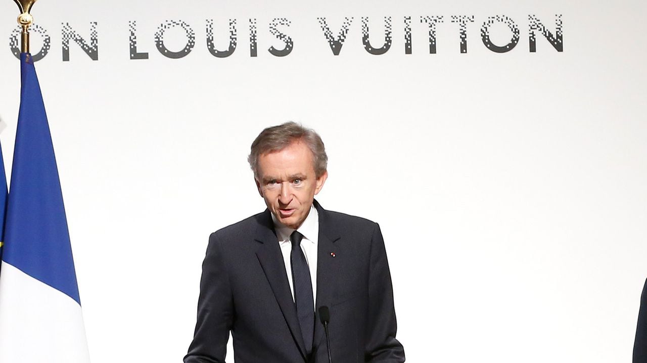 Dueño de Louis Vuitton tuvo que 'perderse del mapa'; vendió su jet