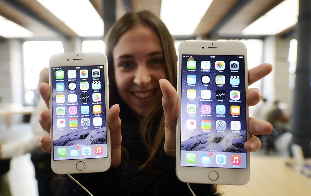 Los propietarios de iPhone 6 Plus están considerando sus opciones después de que Apple anunciara que este dispositivo ha alcanzado el estado de obsolescencia.