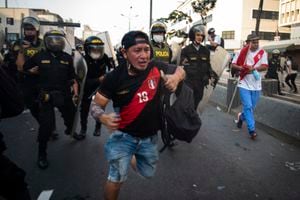 Graves protestas en Perú (Photo by ERNESTO BENAVIDES / AFP)