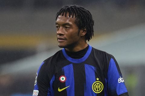 MILAN, ITALY - DECEMBER 12: Juan Cuadrado of FC Internazionale looks on during the UEFA Champions League match between FC Internazionale and Real Sociedad at Stadio Giuseppe Meazza on December 12, 2023 in Milan, Italy. (Photo by Emmanuele Ciancaglini/Ciancaphoto Studio/Getty Images)