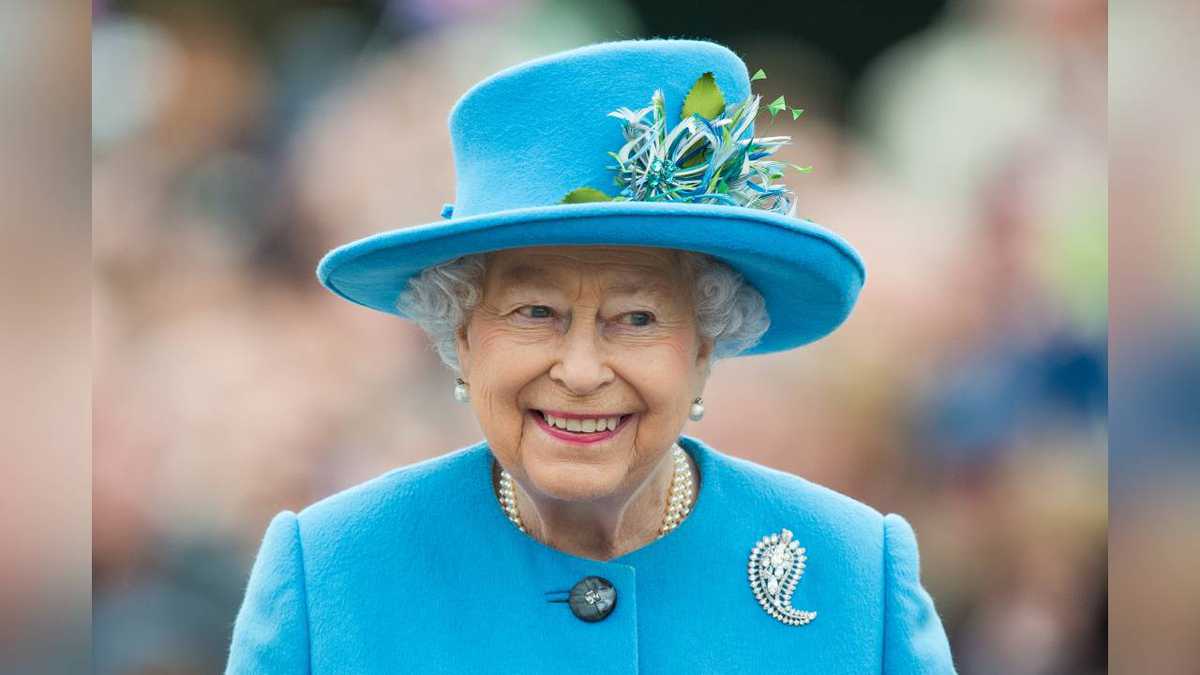 Isabel II: 96 años imponiendo moda