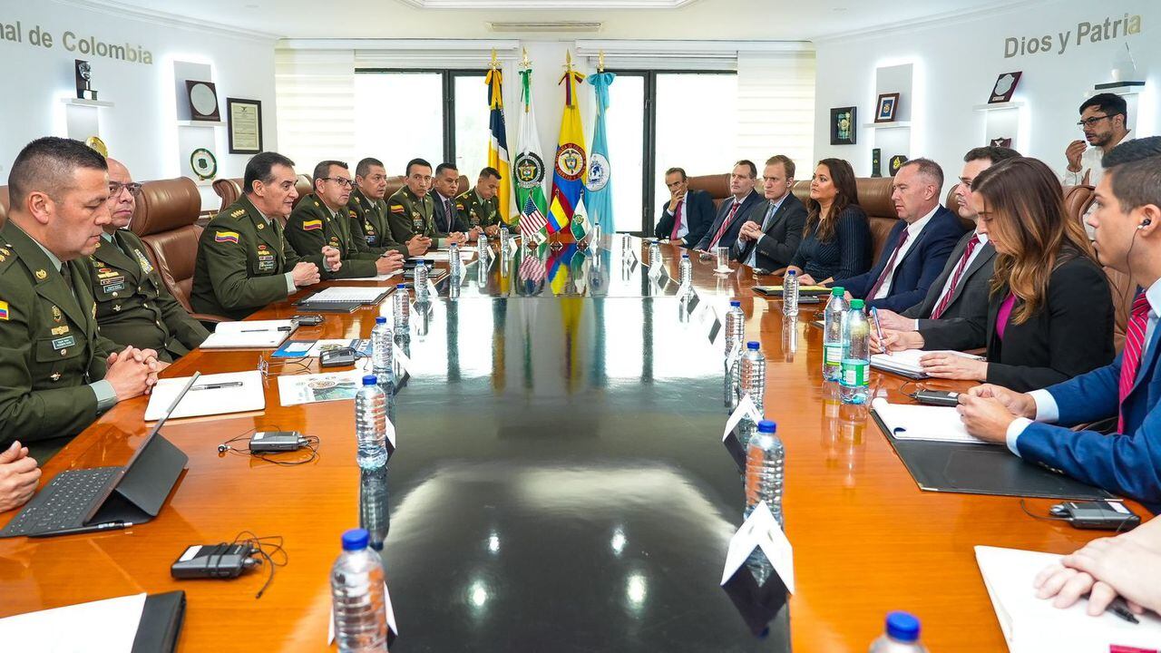 Cumbre entre delegación del Congreso de EE. UU. y Policía colombiana para fortalecer lucha contra el narcotráfico