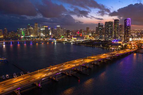 Miami, Orlando y Panamá se posicionan como foco de inversiones seguras para los colombianos.