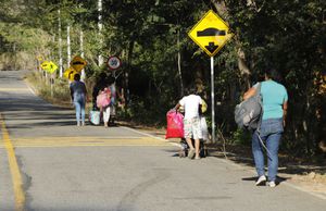 Desplazamientos  de familias en Arauca, tras el homicidio selectivo de 27 personas en el departamento.