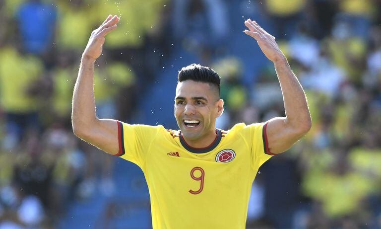 BARRANQUILLA, COLOMBIA - JANUARY 28: Radamel Falcao of Colombia reacts during a match between Colombia and Peru as part of FIFA World Cup Qatar 2022 Qualifiers at Roberto Melendez Metropolitan Stadium on January 28, 2022 in Barranquilla, Colombia. (Photo by Getty Images/Gabriel Aponte)