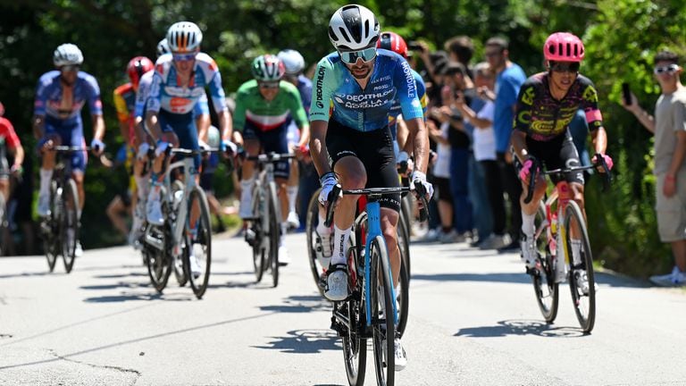Valentin Paret, el ganador de la etapa 10 en el Giro de Italia.