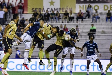 Águilas Doradas vs Junior de Barranquilla por la cuarta fecha del cuadrangular del grupo B