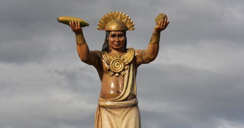 Los muiscas, quienes habitaron en la sabana de Bogotá, hacían pagamentos y rituales a sus dioses en las aguas sagradas del río Bogotá.