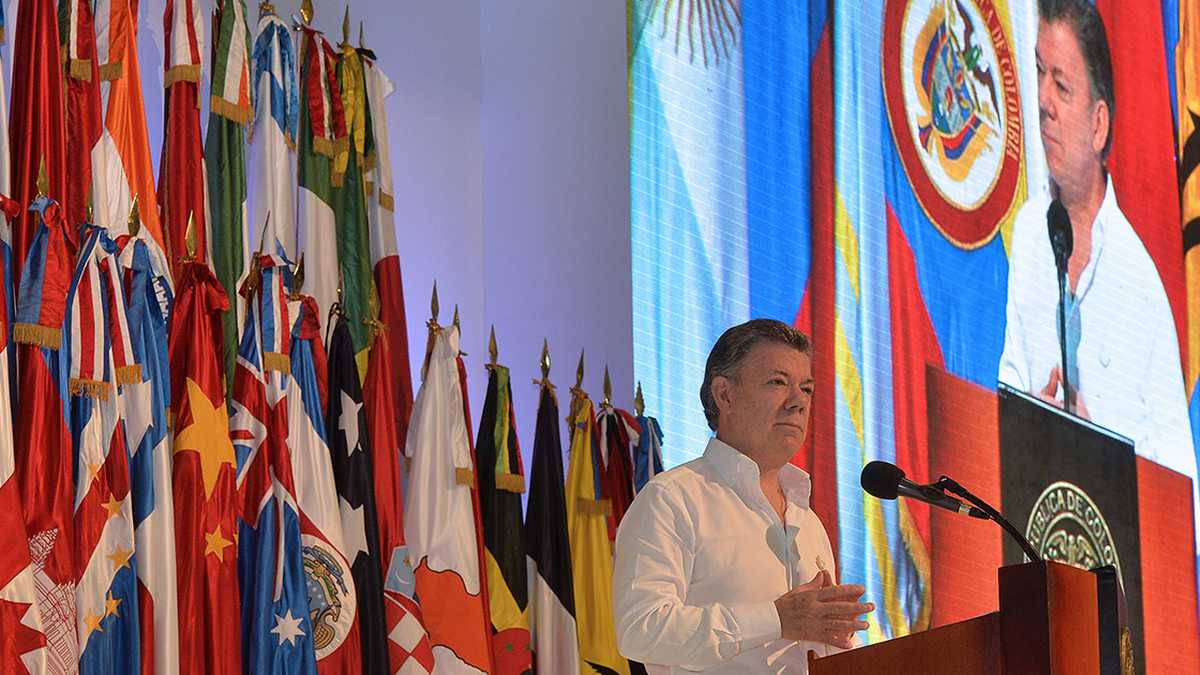 “Colombia busca promover una solución integral que ataque todos los eslabones de la cadena del narcotráfico de forma diferenciada”, afirmó el presidente al intervenir en la Conferencia Internacional para el Control de las Drogas.