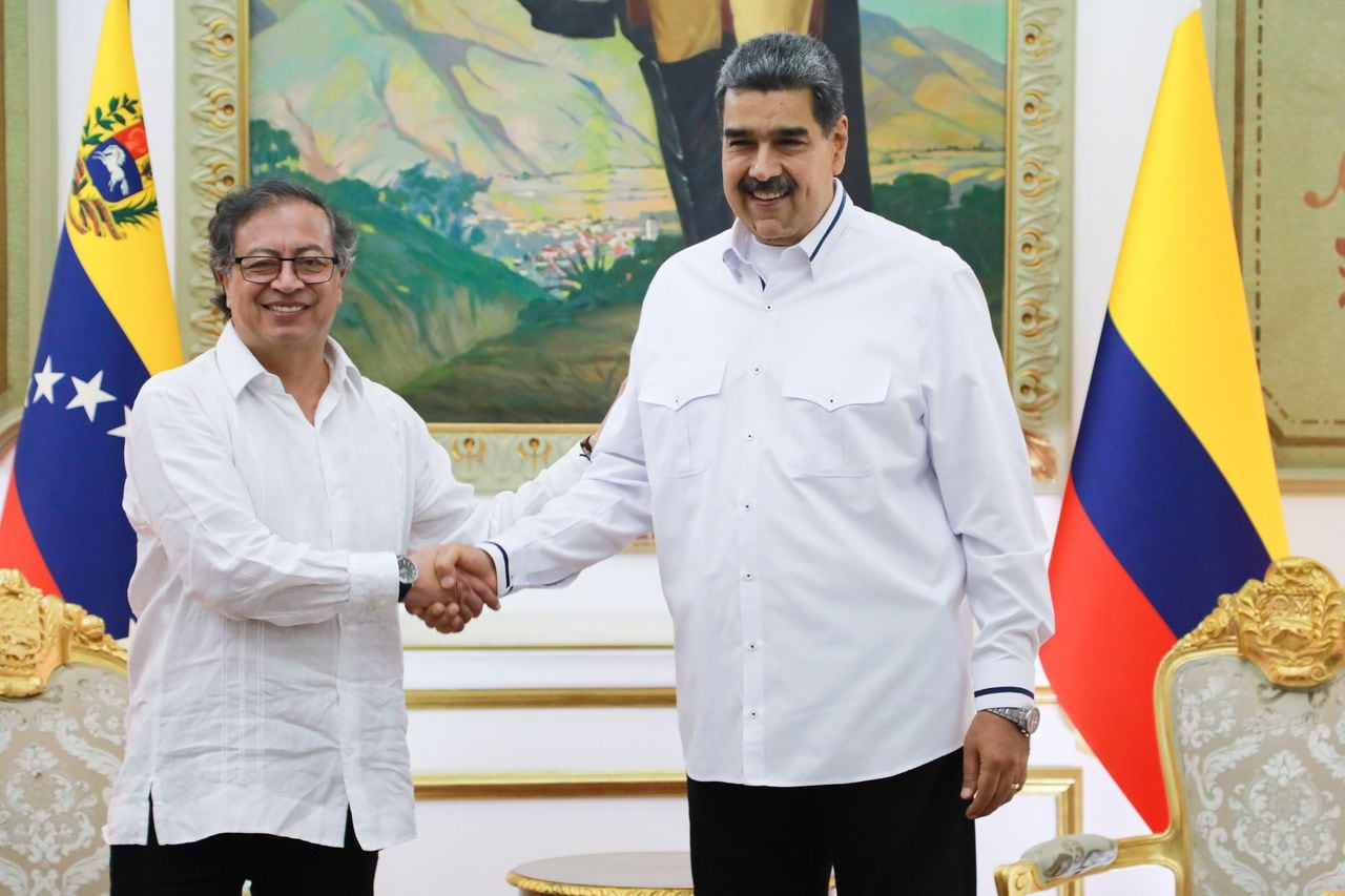 Los presidentes Gustavo Petro y Nicolás Maduro.