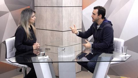 Vicky Davila entrevista Simón Borrero Rappi