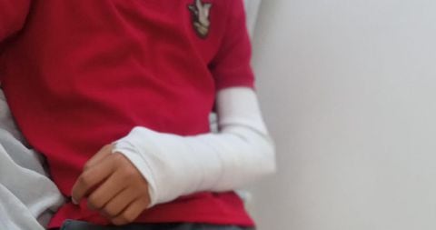 Niño con fractura en Medellín