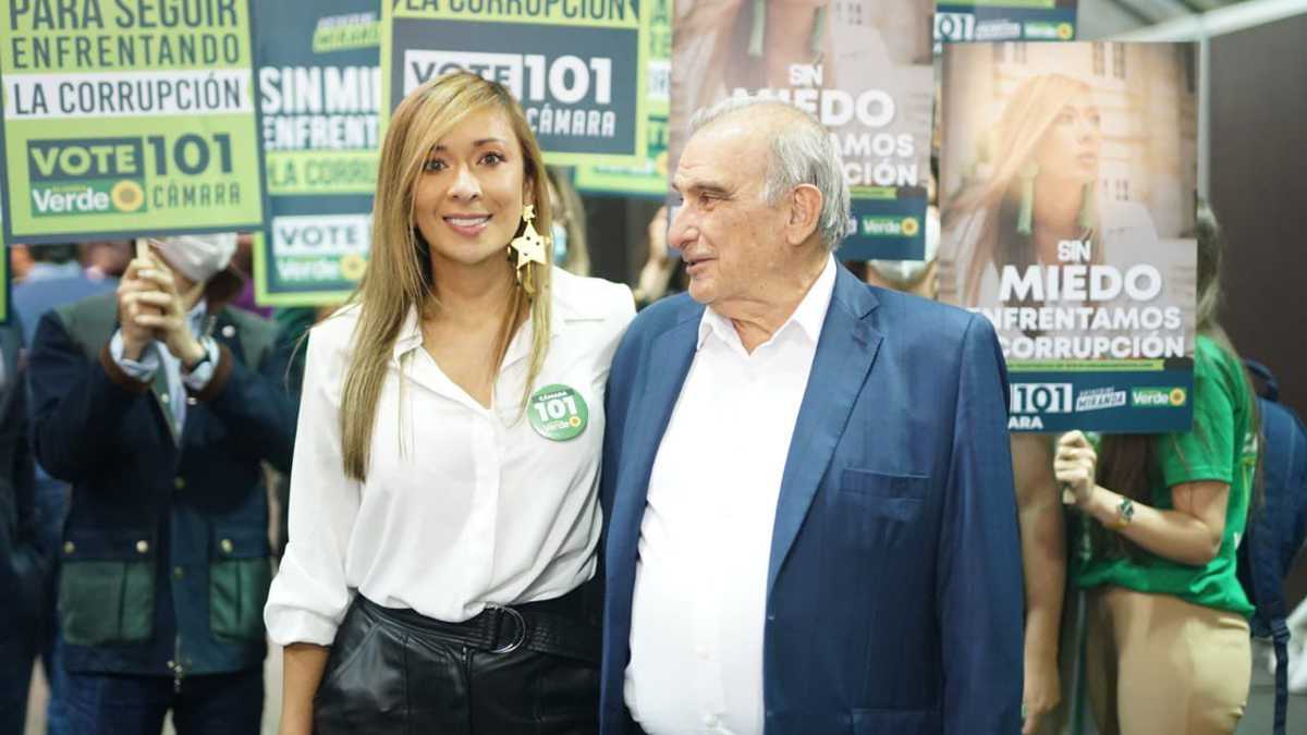 Katherine Miranda y Humberto de la Calle, las cabezas de lista a Cámara y Senado de la coalición Alianza Verde Centro Esperanza.