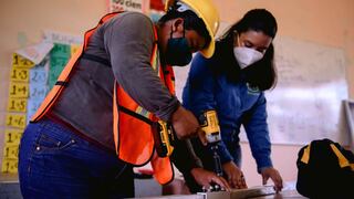 Atlas impulsa la diversidad e inclusión, 
formando y potenciando la contratación 
de mano de obra femenina en todos sus 
proyectos en construcción.