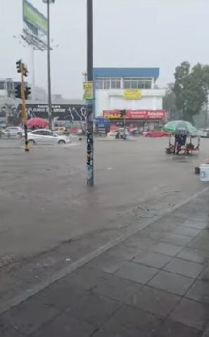 Calles de Cali inundadas y emergencias en varios puntos de la ciudad tras impresionante aguacero.