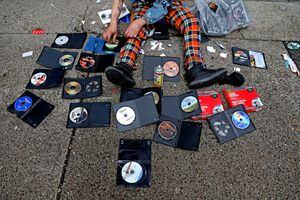 Los CD y los DVD fueron un gran avance para la industria musical y del entretenimiento.
